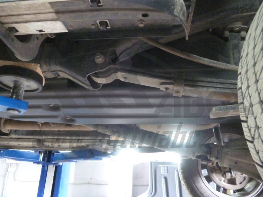 Toyota Hilux / Защита ДВС, РК, КПП, Т.Б. / Защита бака (Композит)