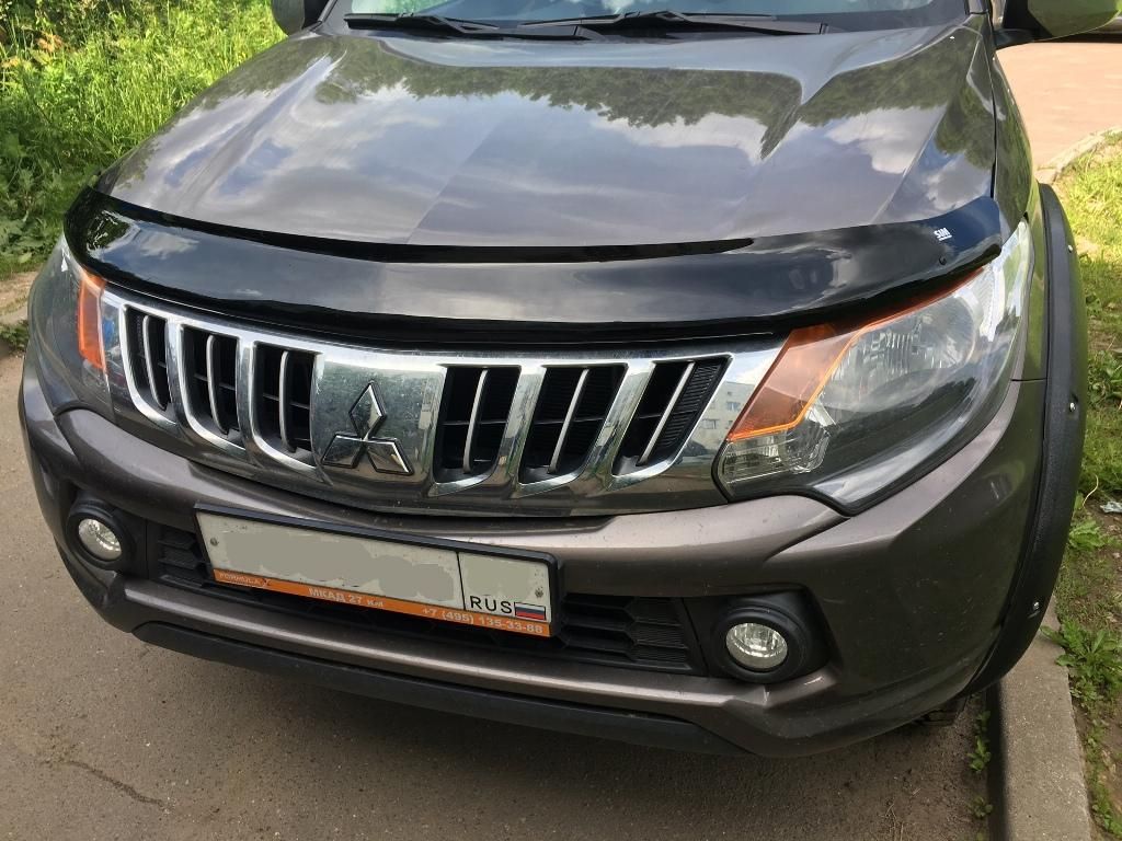 Дефлектор капота фирмы SIM - Mitsubishi L200 2015-2024 - Дефлекторы
