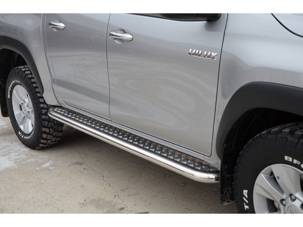 Toyota Hilux / Пороги / Пороги с площадкой (нерж. лист) 60 мм.
