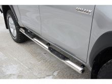 Пороги с проступью, 76 мм. - Toyota Hilux 2015-2024 - Пороги