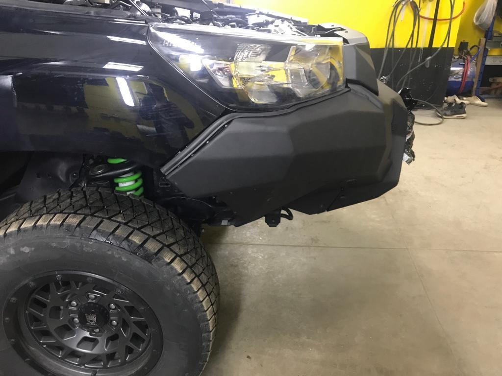 Toyota Hilux / Бампер передний / Бампер передний алюминиевый с 2021