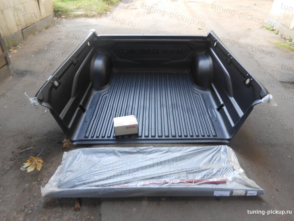 Mitsubishi / L200 2015-2024 / Вставка в кузов (вкладыш) / Вкладыш в кузов (на борт) оригинал