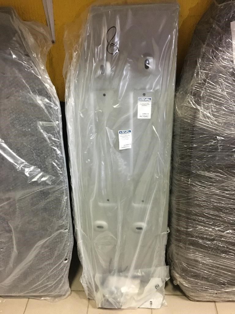 Toyota Hilux / Защита ДВС, РК, КПП, Т.Б. / Защита бака (Алюминий)