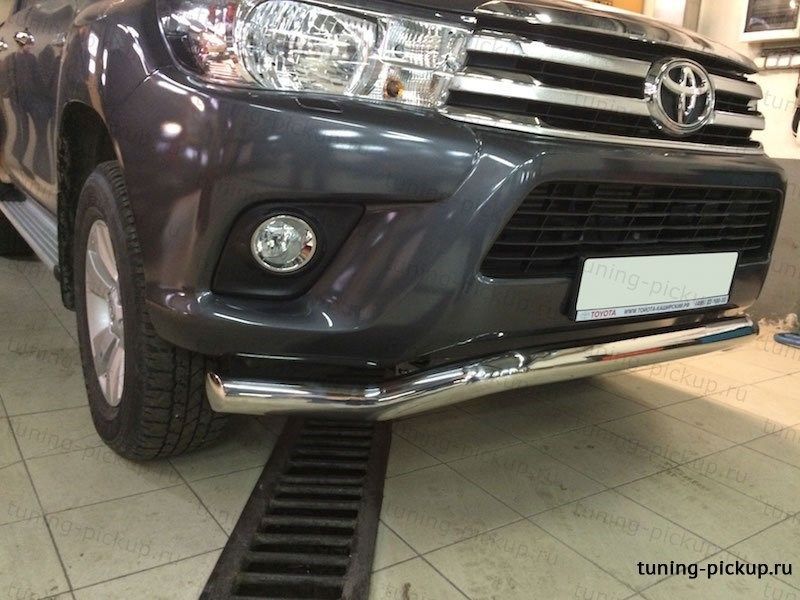 Toyota Hilux / Защита переднего бампера / Защита переднего бампера (кенгурин) 76,1 мм