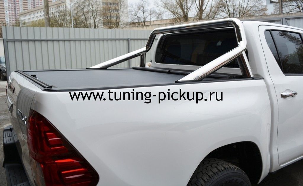 Toyota Hilux / Защитные дуги / Дуга в кузов (копия оригинальной)