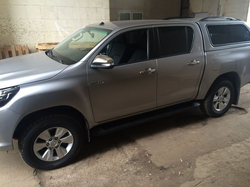 Пороги OE-Style - Toyota Hilux 2015-2024 - Пороги - 