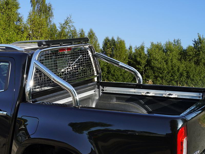 Дуга в кузов с защитой заднего стекла 75х42 мм. со светодиодной фарой - Mercedes X-Class - Защитные дуги - 