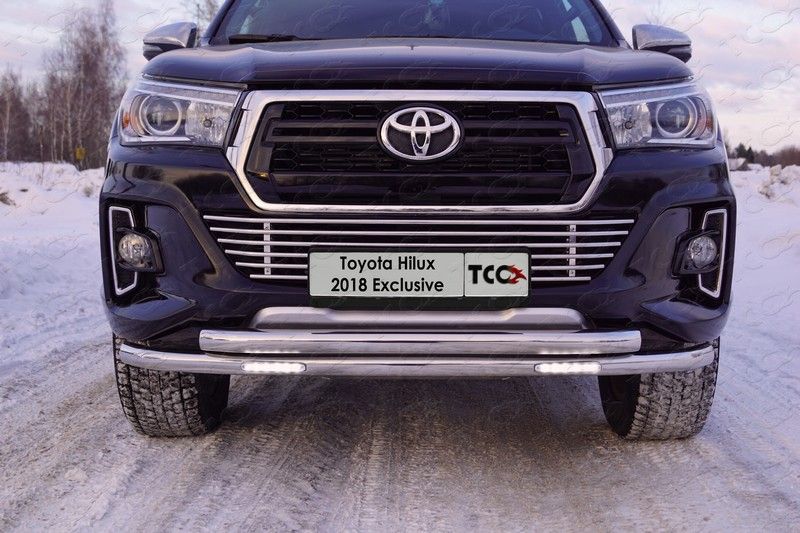Toyota Hilux / Защита переднего бампера / Защита переднего бампера с ДХО 60,3/60,3мм.