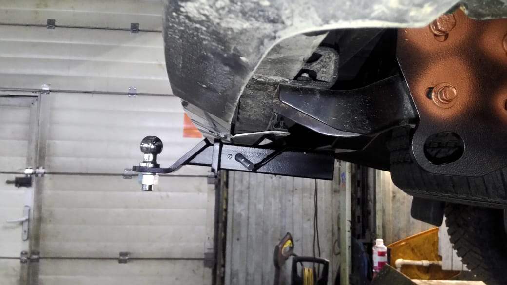 Mitsubishi / L200 2015-2024 / Фаркоп / Фаркоп Бизон