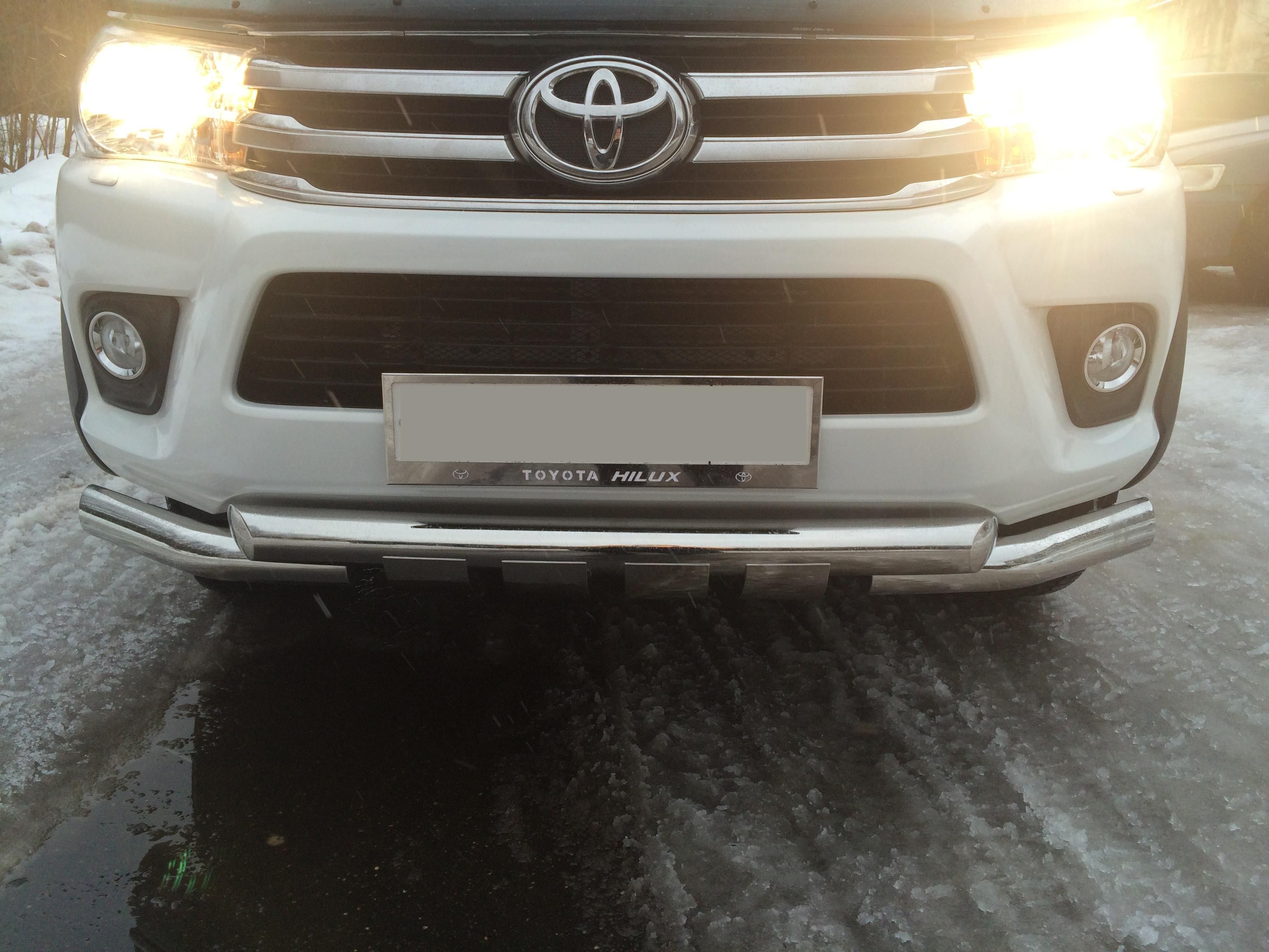 Toyota Hilux / Защита переднего бампера / Защита переднего бампера d-76 с доп.накладками