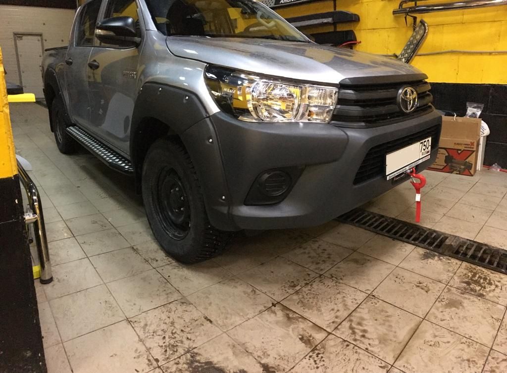 Toyota Hilux / Расширители колесных арок / Расширители колесных арок OFF-ROAD STYLE