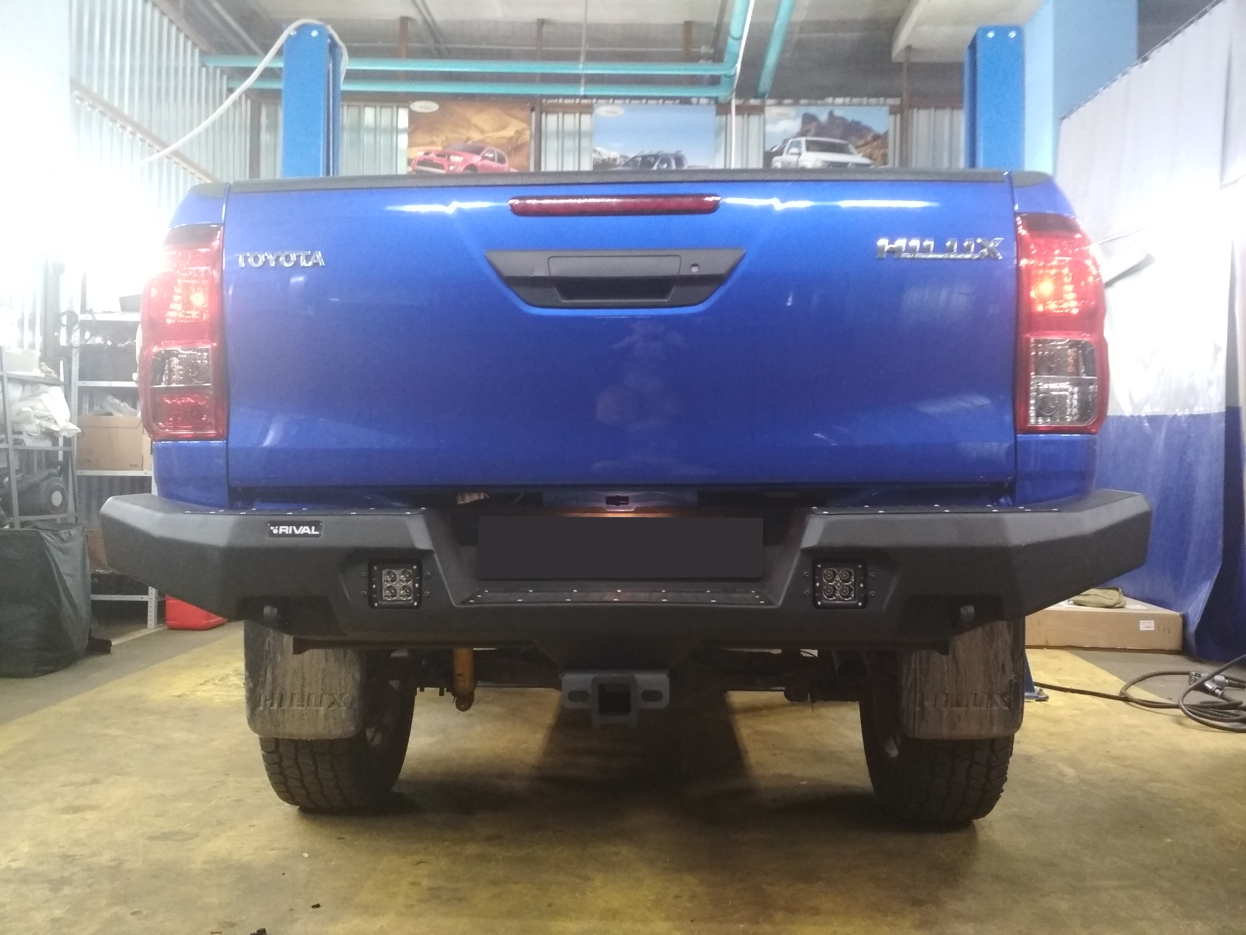 Toyota Hilux / Бампер задний / Бампер задний алюминиевый