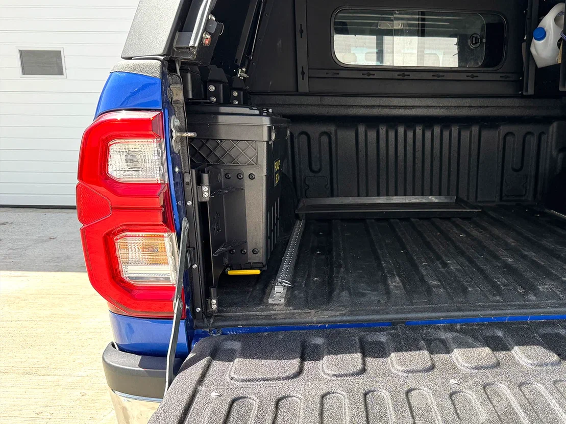 Toyota Hilux / Ящик в кузов / Ящик в кузов, поворотный