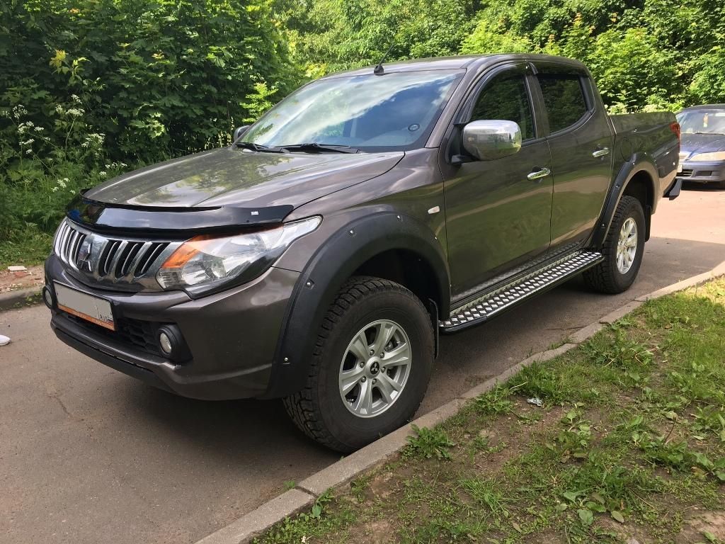 Mitsubishi / L200 2015-2024 / Дефлекторы / Дефлектор капота фирмы SIM