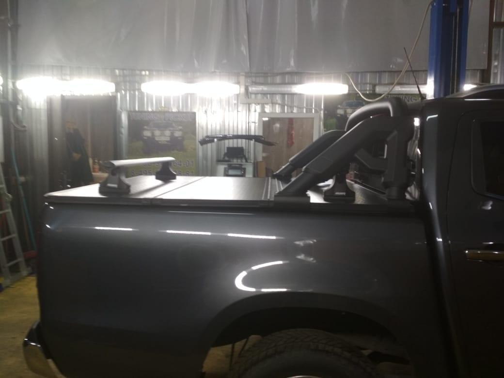 Крышка алюминиевая трехсекционная  Toyota Hilux 2015-2024