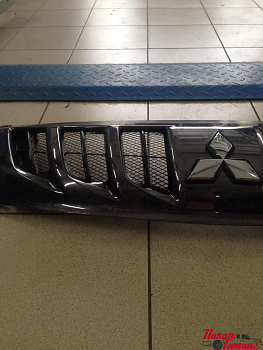 Mitsubishi / L200 2015-2024 / Защитная сетка радиатора / Защитная сетка радиатора