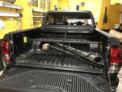 Крышка  Toyota Hilux 2015-2024