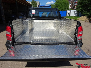 Mitsubishi / L200 2015-2024 / Вставка в кузов (вкладыш) / Вкладыш в кузов алюминиевый