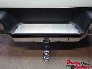 Toyota Hilux / Молдинги / Накладка на задний бампер (лист зеркальный)