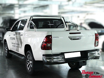 Toyota Hilux / Защитные дуги / Дуга в кузов 60 мм.