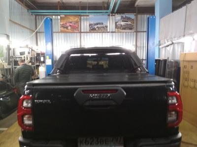 Крышка алюминиевая трехсекционная  Toyota Hilux 2015-2024