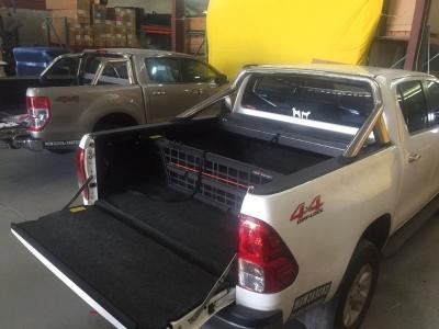 Крышка  Toyota Hilux 2015-2024