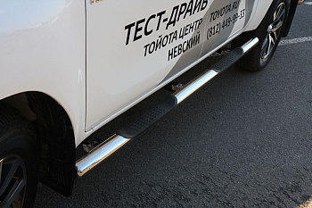Toyota Hilux / Пороги / Пороги с проступями d76