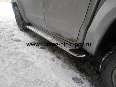 Пороги алюминиевые (Opal) - Toyota Hilux 2011-2015 - Пороги - 
