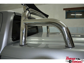 Toyota Hilux / Защитные дуги / Дуга в кузов 76 мм. (под оригинальную крышку)
