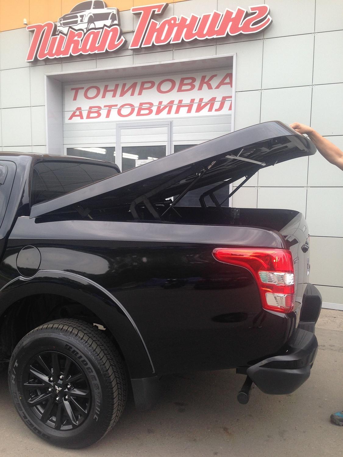 Крышка из АБС пластика (с электроприводом) - Mitsubishi L200 2015-2024 - Крышки кузова - 