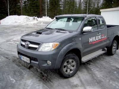 Козырек на лобовое стекло  - Toyota Hilux 2011-2015 - Козырек на лобовое стекло  - 