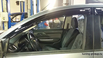 Mitsubishi / L200 2015-2024 / Дефлекторы / Дефлекторы боковых окон