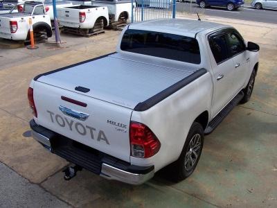 Крышка Top Roll (silver / black) Toyota Hilux 2015-2024
