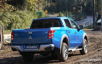 Mitsubishi / L200 2015-2024 / Бампер задний / Бампер задний оригинальный