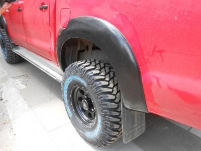 Расширители колесных арок - Toyota Hilux 2011-2015 - Расширители колесных арок - 