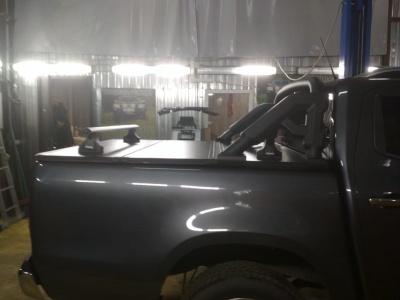 Крышка алюминиевая трехсекционная  Toyota Hilux 2015-2024